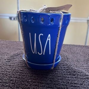 NWT Rae Dunn ‘USA’ Pot